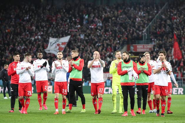 1. Fussball-Bundesliga; 1. FC Koeln - FC Schalke 04, 29.02.2020 Die Mannschaft bedankt sich bei den Fans; 1.FC Koeln vs. FC Schalke 04 am 29.02.2020 im RheinEnergieStadion in Koeln (Nordrhein-Westfalen). DFL REGULATIONS PROHIBIT ANY USE OF PHOTOGRAPHS AS IMAGE SEQUENCES AND OR QUASI-VIDEO. Copyright: xBEAUTIFULxSPORTS AxelxKohringx