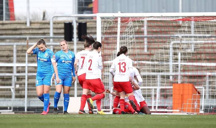 01.03.2020, xcex, GER, Koeln, Suedstadion, Frauenfussball, 1. Bundesliga, DIE LIGA, FLYERALARM Frauen-Bundesliga Saison 2019 2020 1. FC Koeln - 1. FFC Frankfurt Torjubel FC Koeln, Jubel, Freude, Emotionen, Goal celebration DFL regulations prohibit any use of photographs as image sequences and or quasi-video