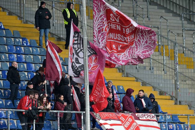 01-03-2020 pmk NC114272 Fussball Herren 2.Bundesliga Saison 2019 2020 DSC Arminia Bielefeld - SV Wehen Wiesbaden Fans Zuschauer SV Wehen Wiesbaden