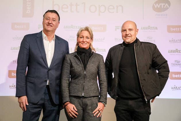 Edwin Weindorfer (CEO e-motion, Veranstalter), Barbara Rittner (Turnierdirektorin) und Adam SZPYT (Geschäftsführer bett1 - Haupt- und Titelsponsor), bett1 open, Grass Court Championships Berlin, Pressekonferenz, Berlin, 03.03.2020,
