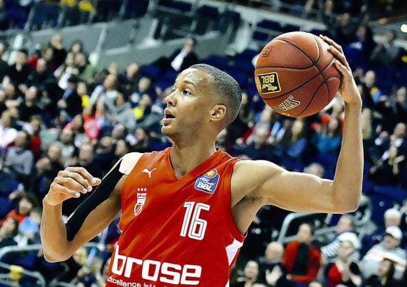 01.03.2020,Basketball BBL, Alba Berlin - Brose Bamberg, v.l. am Ball Louis Olinde (Brose Bamberg,No.16) Alba Berlin - Brose Bamberg ,01.03.2020 Berlin Copyright: xLakomskix Eibner-Pressefotox EP_dli