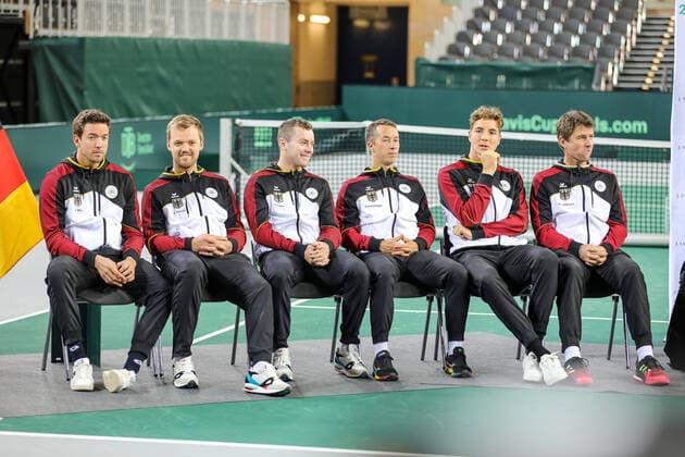 Team Deutschland: Andreas MIES (GER), Kevin KRAWIETZ (GER), Dominik KOEPFER (GER), Philipp KOHLSCHREIBER (GER), Jan-Lennard STRUFF (GER) und Michael KOHLMANN (DTB Davis Cup Kapitän), Auslosung, Davis Cup Qualifikation 2020 - Deutschland vs. Weißrussland, Düsseldorf, 05.03.2020,
