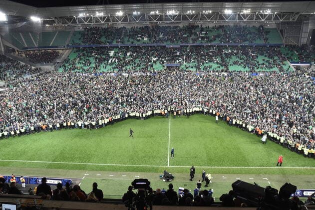 Les supporters ont envahit le terrain (saint etienne) FOOTBALL : AS Saint Etienne vs Stade Rennais - Coupe de France - 1 2 finale - 05 03 2020 FredericChambert Panoramic 