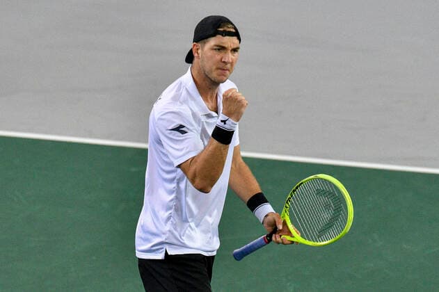06.03.2020, GER, Davis Cup, Deutschland vs Weißrussland 06.03.2020, GER, Davis Cup, Deutschland vs Weißrussland , CASTELLO , Duesseldorf, im Bild picture shows Jan-Lennard Struff (GER) Jubel Freude Emotion zeigt die Faust