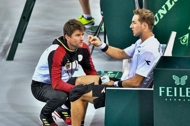 06.03.2020, GER, Davis Cup, Deutschland vs Weißrussland 06.03.2020, GER, Davis Cup, Deutschland vs Weißrussland , CASTELLO , Duesseldorf, im Bild picture shows Michael Kohlmann (GER) bei Jan-Lennard Struff (GER)