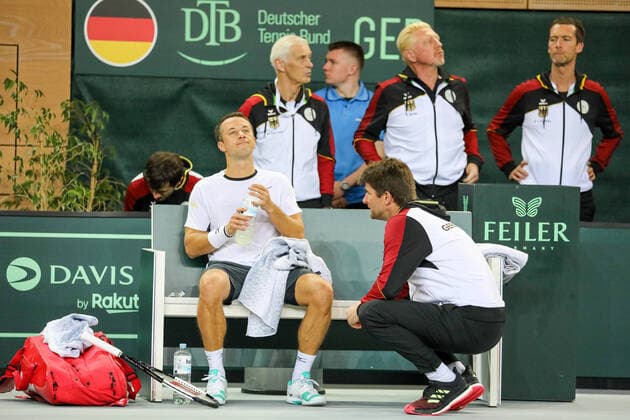 Enttäuschter Philipp KOHLSCHREIBER (GER) und Team Deutschland, Davis Cup Qualifikation 2020 - Deutschland vs. Weißrussland, Düsseldorf, 06.03.2020,