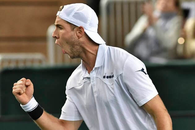 07.03.2020, GER, Davis Cup, Deutschland vs Weißrussland 07.03.2020, GER, Davis Cup, Deutschland vs Weißrussland , CASTELLO Düsseldorf, Duesseldorf im Bild picture shows Jan-Lennard Struff (GER) Jubel Freude Emotion zeigt die Faust