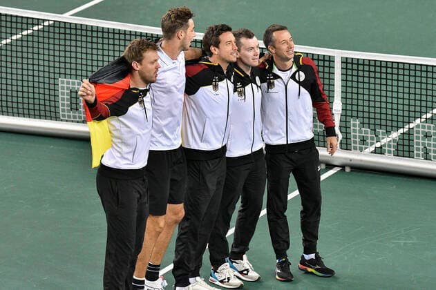 07.03.2020, GER, Davis Cup, Deutschland vs Weißrussland 07.03.2020, GER, Davis Cup, Deutschland vs Weißrussland , CASTELLO , Duesseldorf, im Bild picture shows die Mannschaft von Deutschland Jubel Freude Emotion nach dem Sieg