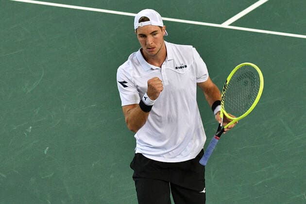 07.03.2020, GER, Davis Cup, Deutschland vs Weißrussland 07.03.2020, GER, Davis Cup, Deutschland vs Weißrussland , CASTELLO , Duesseldorf, im Bild picture shows Jan-Lennard Struff (GER) Jubel Freude Emotion zeigt die Faust