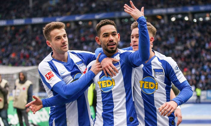 Sport Bilder des Tages Berlin, 07.03.2020, Fussball, Bundesliga, Hertha BSC vs Werder Bremen, Olympiastadion. Berlins Matheus Cunha (M) jubelt nach seinem 2:2 Ausgleichstreffer mit Teamkollegen Maximilian Mittelstaedt (r) und Lukas Kluenter (l). DFL regulations and DFB regulations prohibit any use of photographs as image sequences and or quasi-video, Foto: Andreas Gora Hertha BSC - Werder Bremen