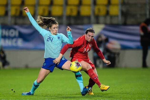 (L-R) Joelle Smits of Netherlands women, Vanessa Gilles of Canada women during the women s International Friendly, Länderspiel, Nationalmannschaft Tournoi de France match between Canada and The Netherlands at Stade de l Epopeeon March 07, 2020 in Calais, France International Friendly 2019 2020 xVIxANPxSportx xGerritxvanxKeulenxIVx 407875524