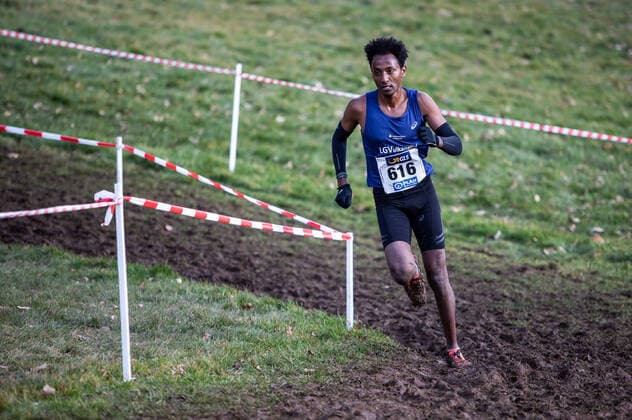 Bilder des Jahres 2020, Sport 03 März Sport Bilder des Tages Deutsche Crosslauf-Meisterschaften; Sindelfingen, 07.03.2020 Samuel Fitwi Sibhatu (LG Vulkaneifel) sichert sich auf der Maenner-Langstrecke (9,9 km) souveraen den deutschen Meistertitel; Deutsche Crosslauf-Meisterschaften am 07.03.2020 im Badezentrum Sindelfingen (Baden-Wuerttemberg). *** German cross-country skiing championships Sindelfingen, 07 03 2020 Samuel Fitwi Sibhatu LG Vulkaneifel secures the German championship title on the mens long distance 9,9 km German cross-country skiing championships on 07 03 2020 in the bathing center Sindelfingen Baden Wuerttemberg Copyright: xBEAUTIFULxSPORTS R.xSchmittx