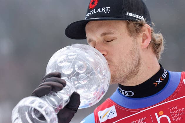 Bilder des Jahres 2020, Sport 03 März ALPINE SKIING - FIS WC Kvitfjell KVITFJELL,NORWAY,08.MAR.20 - ALPINE SKIING - FIS World Cup, award ceremony for the Super G World Cup Men. Image shows Mauro Caviezel (SUI). Keywords: crystal globe. GEPAxpictures xChristianxWalgram