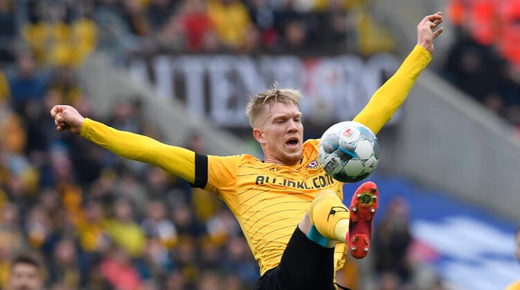 18.09.2018, Fussball, GER, Dynamos Simon Makienok, 2. Bundesliga, Dynamo Dresden - Erzgebirge Aue, DFL regulations prohibit any use of photographs as image sequences and or quasi-video, (c) Dresden Sachsen