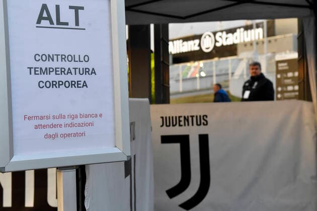 Photo Marco Alpozzi LaPresse March 08, 2020 Turin, Italy NewsCOVID-19 (Coronavirus) emergency in Piedmont - Security checks at Juventus Stadium before the match against Inter Milan. In the pic: Security checks  Copyright: xLaPresse MarcoxAlpozzix