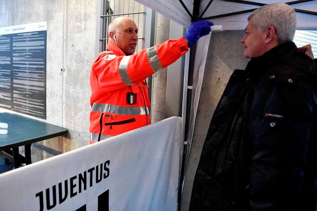 Photo Marco Alpozzi LaPresse March 08, 2020 Turin, Italy NewsCOVID-19 (Coronavirus) emergency in Piedmont - Security checks at Juventus Stadium before the match against Inter Milan. In the pic: Medical staff at the entrance  Copyright: xLaPresse MarcoxAlpozzix