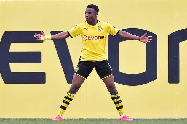 Fußball A-Junioren Bundesliga Borussia Dortmund U19 - Rot-Weiß Oberhausen U19 am 08.03.2020 im Fußballpark Hohenbuschei in Dortmund Torjubel zum 3:0 durch Youssoufa Moukoko ( Dortmund ) DFB regulations prohibit any use of photographs as image sequences and or quasi-video. *** Football A Juniors Bundesliga Borussia Dortmund U19 Red White Oberhausen U19 on 08 03 2020 at the soccer park Hohenbuschei in Dortmund goal celebration for 3 0 by Youssoufa Moukoko Dortmund DFB regulations prohibit any use of photographs as image sequences and or quasi video xHDx