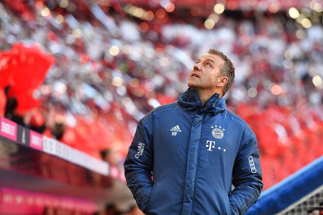 Hans Dieter Flick (Hansi ,Trainer Bayern Muenchen), blickt nach oben, Einzelbild,angeschnittenes Einzelmotiv,Halbfigur,halbe Figur. Fussball 1. Bundesliga,25.Spieltag,Spieltag25, FC Bayern Muenchen (M) - FC Augsburg (A) 2-0, am 08.03.2020 in Muenchen A L L I A N Z A R E N A, DFL REGULATIONS PROHIBIT ANY USE OF PHOTOGRAPHS AS IMAGE SEQUENCES AND OR QUASI-VIDEO.