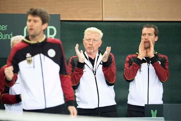 Boris BECKER (GER Head of Tennis) klatscht Beifall, l. Kapitaen Michael KOHLMANN (GER) Jan-Lennard STRUFF (GER) - Ilja IWASCHKA (Ilya IVASHKA, BLR) am 06.03.2020 Tennis Davis Cup Qualifikationsrunde, Deutschland (GER) - Weissrussland (BLR), vom 06.03. - 07.03.2020 in Duesseldorf Deutschland. Â