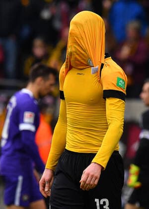 Simon Makienok (Dresden), 08.03.2020, Fussball, GER, Saison 2019 2020, 2. Bundesliga, 25. Spieltag, Rudolf-Harbig-Stadion Dresden, SG Dynamo Dresden - FC Erzgebirge Aue, DFL REGULATIONS PROHIBIT ANY USE OF PHOTOGRAPHS as IMAGE SEQUENCES and or QUASI-VIDEO,