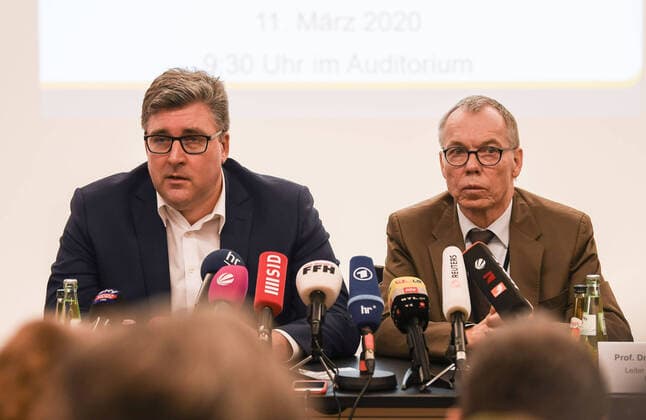 11.03.2020, xmhx, Fussball Pressekonferenz, Gesundheitsamt Frankfurt - zum EL Spiel in Frankfurt emspor, v.l. Axel Hellmann (Vorstandsmitglied Eintracht Frankfurt AG), Prof. Dr. Dr. Rene Gottschalk (Leiter des Gesundheitsamts Frankfurt am Main) (DFL DFB REGULATIONS PROHIBIT ANY USE OF PHOTOGRAPHS as IMAGE SEQUENCES and or QUASI-VIDEO) Frankfurt am Main