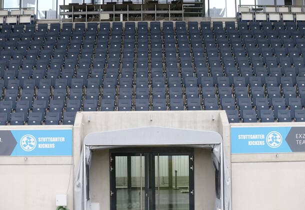 Fußball, Stadiongeschichte Stuttgarter Kickers Stuttgart , Fußball Pressekonferenz Stuttgarter Kickers ,Übersicht , leeres Stadion