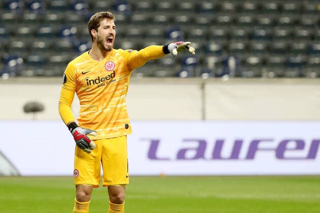 Fußball - Europa League - Eintracht Frankfurt - FC Basel am 12.03.2020 in der Commerzbank-Arena in Frankfurt Torwart Kevin Trapp (Frankfurt) schreit seine Vorderleute an