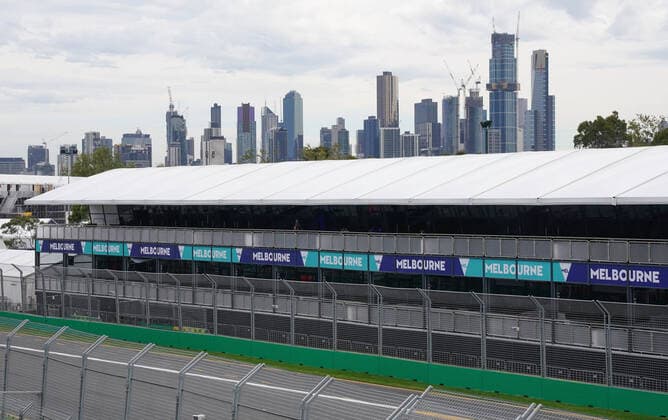 motor racing, Motorsport F1 GRAND PRIX, A general view of the main straight of the track after the Formula 1 Australian Grand Prix 2020 was cancelled at the the Albert Park Circuit in Melbourne, Friday, March 13, 2020. ( NO ARCHIVING, EDITORIAL USE ONLY, NO USE IN BOOKS WITHOUT CONSENT MELBOURNE VIC AUSTRALIA  Copyright: xSCOTTxBARBOURx 20200313001456373250