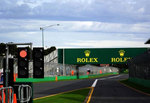 FORMULA 1 ROLEX AUSTRALIAN GRAND PRIX 2020 13.03.2020, Albert-Park, Melbourne, FORMULA 1 ROLEX AUSTRALIAN GRAND PRIX 2020 , im Bild Das Rennen in Melbourne ist abgesagt worden, Grund die Ausbreitung des Coronavirus (COVID-19) Rote Ampel für das australische Rennen.
