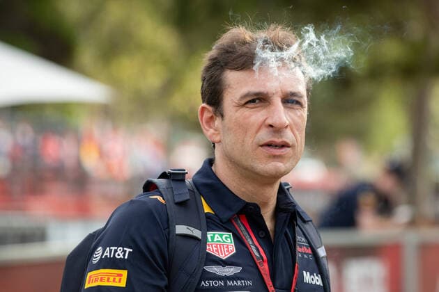 RedBull-Teammitglied, Formel 1, Grosser Preis von Australien, Albert Park Circuit Melbourne, Absage des Rennen, 13.03.2020. Formel 1, Grosser Preis von Australien, Albert Park Circuit Melbourne, Absage des Rennen, 13.03.2020 Melbourne Copyright: xMemmlerx Eibner-Pressefotox EP_mmr