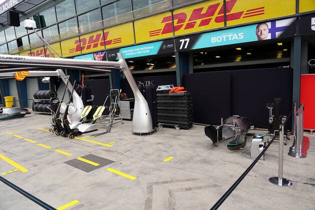 Melbourne, Australien, 13.03.2020, Formel 1, Formula 1, Australian Grand Prix, Das Rennen in Melbourne ist abgesagt worden, Grund die Ausbreitung des Coronavirus (COVID-19), Die Teams packen das Equipment für den Abtransport zusammen. ( Melbourne Albert-Park Victoria Australien eu-images-09-506-049581