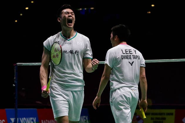 Bilder des Jahres 2020, Sport 03 März Sport Themen der Woche KW11 Sport Bilder des Tages (200314) -- LONDON, March 14, 2020 (Xinhua) -- Chinese Taipei s Wang Chi-Lin (L) and Lee Yang celebrate winning a point during the men s doubles quarterfinal match with China s Huang Kaixiang and Liu Cheng at All England Badminton 2020 in Birmingham, Britain on March 13, 2020. (Photo by Tim Ireland Xinhua) (SP)BRITAIN-BIRMINGHAM-BADMINTON-ALL ENGLAND-DAY 3 