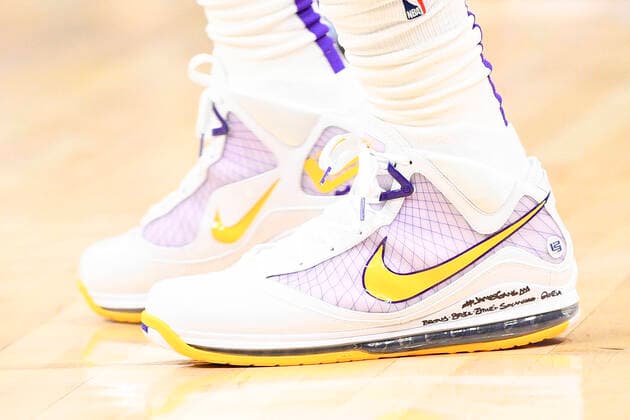 March 8, 2020, Los Angeles, CA, USA: LOS ANGELES, CA - MARCH 08: Los Angeles Lakers Forward LeBron James (23) during a NBA, Basketball Herren, USA game between the Los Angeles Lakers and the Los Angeles Clippers on March 8, 2020 at STAPLES Center in Los Angeles, CA. ( Icon Sportswire) Los Angeles USA - ZUMAi88_ 20200308_zaf_i88_362 Copyright: xBrianxRothmullerx