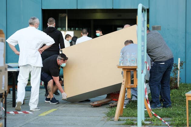 Zagreb: Dinamo fans help evacuate Dubrava Clinical Center 18.03.2020., Croatia, Zagreb - Dinamo fans, the Bad Blue Boys, have been urged to help move things out of KB Dubrava Hospital, which becomes a respiratory center in Zagreb during the coronavirus epidemic. EmicaxElvedji PIXSELL