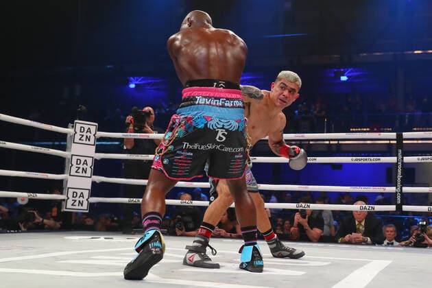 MIAMI, FL - JANUARY 30: Tevin Farmer boxes against Jojo Diaz for the IBF World Super-Featherweight championship during Match Room Boxing and DAZN s Miami Fight Night on January 30, 2020 at the Meridian at Island Gardens in Miami, FL. (Photo by Rich Graessle Icon Sportswire) BOXING: JAN 30 Miami Fight Night Icon2001301222