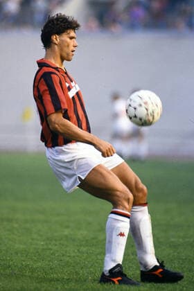 MARCO VAN BASTEN, AC Milan, Serie A SERIE A 1989-90