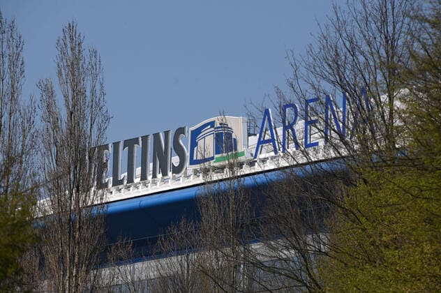 27.03.2020, Fussball GER, Saison 2019 2020, 1. Bundesliga, Veltins Arena FC Schalke 04, ins Schriftzug auf der Arena Gelsenkirchen Nordrhein Westfalen Deutschland