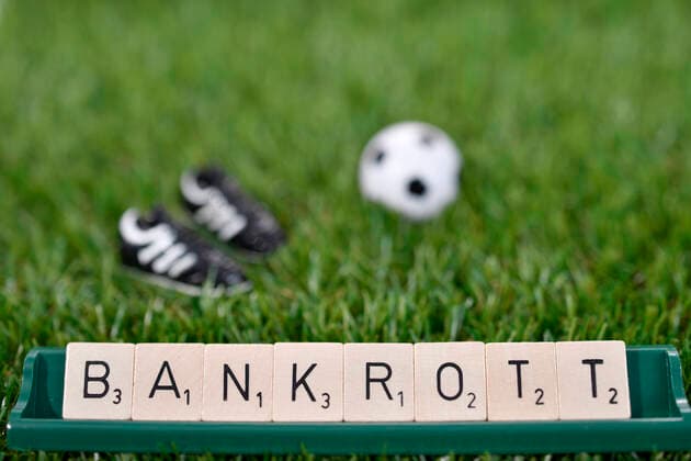 Symbolbild, Bankrott im Fußball wegen Corona, Coronavirus, Sars-CoV-2, Covid-19, Deutschland Coronavirus
