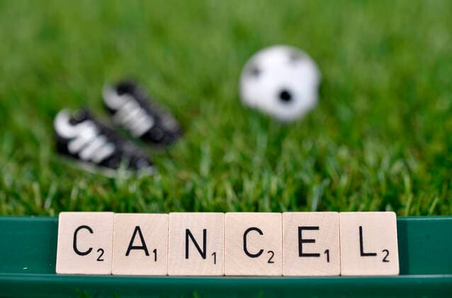 Symbolbild, Absage, Cancellation im Fußball wegen Corona, Coronavirus, Sars-CoV-2, Covid-19, Deutschland Coronavirus