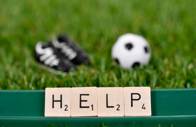 Symbolbild, Hilfe, Help, Solidarität im Fußball wegen Corona, Coronavirus, Sars-CoV-2, Covid-19, Deutschland Coronavirus
