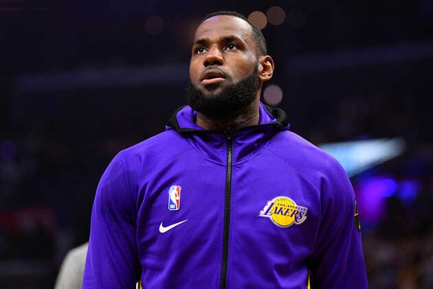 March 8, 2020, Los Angeles, CA, USA: LOS ANGELES, CA - MARCH 08: Los Angeles Lakers Forward LeBron James (23) looks on before a NBA, Basketball Herren, USA game between the Los Angeles Lakers and the Los Angeles Clippers on March 8, 2020 at STAPLES Center in Los Angeles, CA. ( Icon Sportswire) Los Angeles USA - ZUMAi88_ 20200308_zaf_i88_582 Copyright: xBrianxRothmullerx