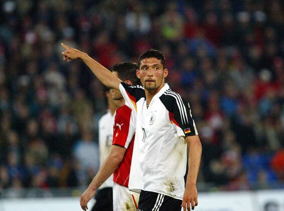 Schweiz-DEutschland 0:2 2 Tore Kevin Kuranyi ( VFB Stuttgart) 2.5.2004 Foto Herbert Rudel