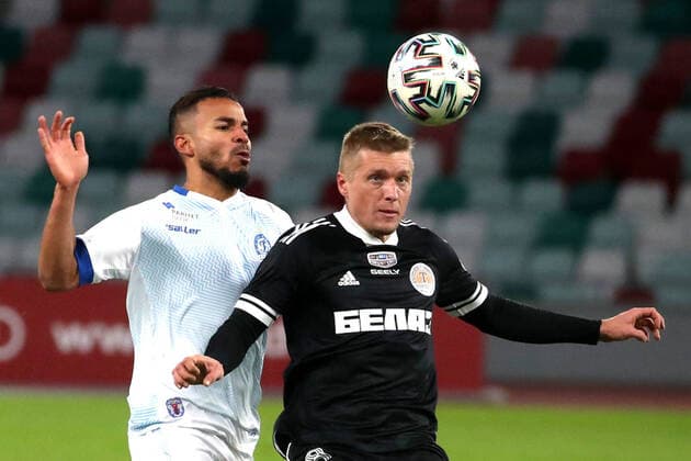 MINSK, BELARUS - APRIL 3, 2020: Dinamo Minsk s Richard Danilo (L) and Torpedo-Belaz Zhodino s Vladimir Shcherbo in a 2020 Belarusian Premier League Round 3 football match between Dinamo Minsk and Torpedo-Belaz Zhodino at Dinamo Stadium. The Football Federation of Belarus has decided not to postpone the national football championship in connection with the pandemic of the novel coronavirus, with the 30th season of the Belarusian Premier League starting as scheduled on 19 March 2020. Dinamo Minsk won the match 2-0. Natalia Fedosenko TASS  TS0D4607