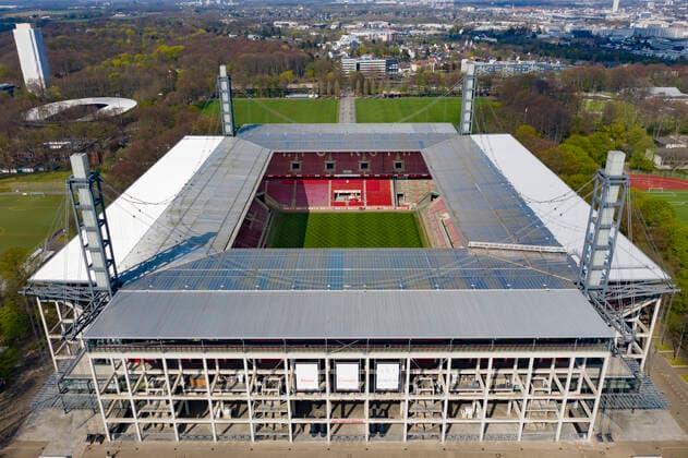 Fußball: 1. Bundesliga, Saison 2019 2020. Außenansicht mit der Drohne vom RheinEnergieStadion vom 1.FC Köln Copyright: xChristopherxNeundorfx xKirchner-Mediax