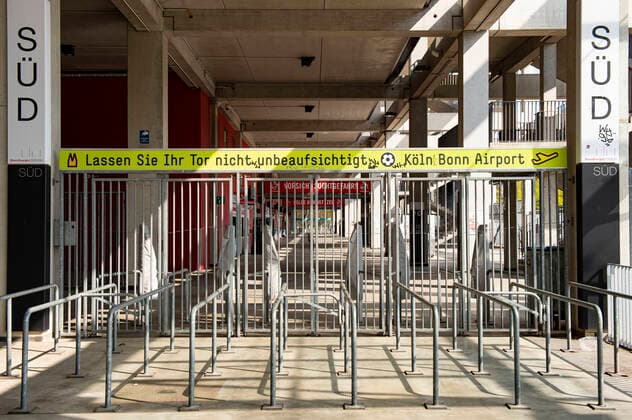 Fußball: 1. Bundesliga, Saison 2019 2020. Außenansicht vom RheinEnergieStadion vom 1.FC Köln Leere Eingänge und Kassenhäuschen, Copyright: xChristopherxNeundorfx xKirchner-Mediax