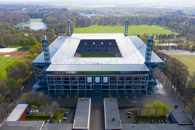 Fußball: 1. Bundesliga, Saison 2019 2020. Außenansicht mit der Drohne vom RheinEnergieStadion vom 1.FC Köln Copyright: xChristopherxNeundorfx xKirchner-Mediax
