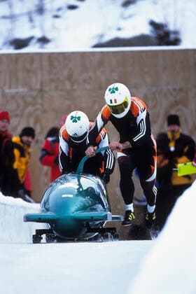 Bobsled Two man bobsled team pushing off at the start. ,model released, Symbolfoto Copyright: xChrisxTrotman DUOMO PCNx BD0272 106012