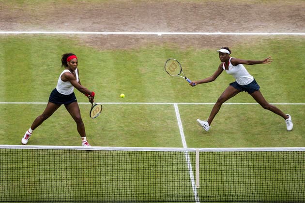 London 2012 Olympics Track and Field Serena and Venus Williams (USA) win the gold medal in Women s Tennis Double at the Olympic Summer Games, London 2012 London Wimbledon England Copyright: xChrisxTrotman PCNx OL1231-500229