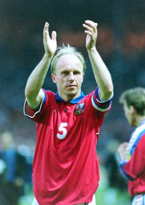Fußball, EM Finale 1996 in London, Deutschland - Tschechien 2:1 n.V. 30.06.1996, Fussball Europameisterschaft 1996, Finale, Deutschland - Tschechien 2:1 n.V, Miroslav Kadlec (Tschechien) nach dem Spiel London Wembley Stadion England