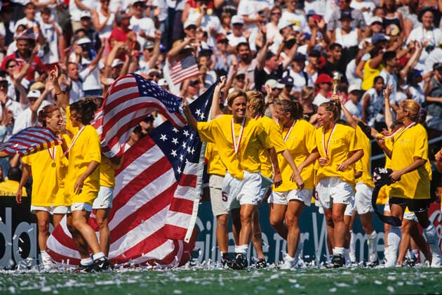 IMAGO Iconic Moments, Fußball - Frauen Soccer Team USA celebrates it victory over China in the finals of the 1999 Women s World Cup. Copyright: xChrisxTrotman DUOMO PCNx SC1972 106829